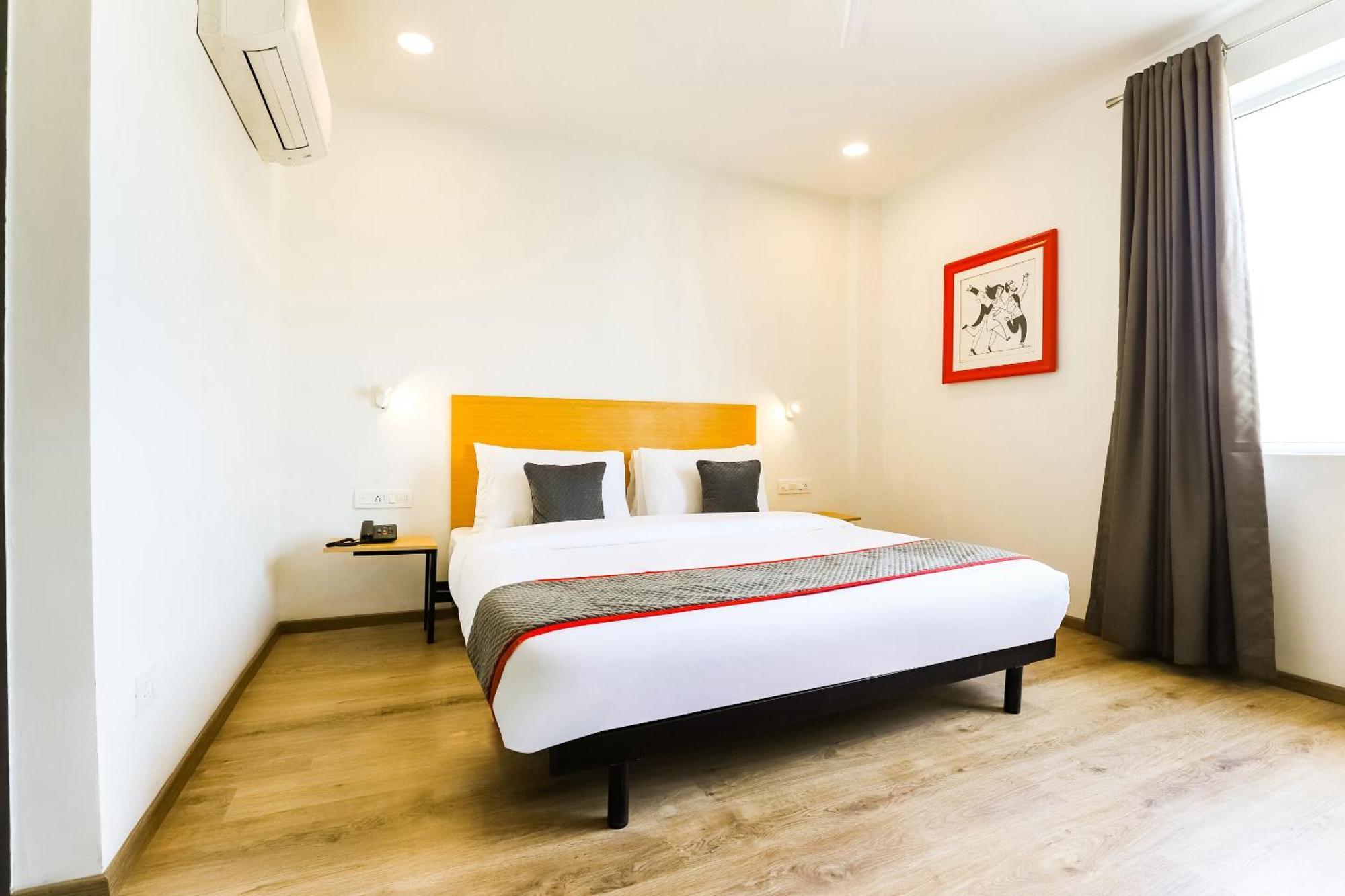 Townhouse Prithvi Resort Near Phoenix Palassio ลัคเนา ภายนอก รูปภาพ
