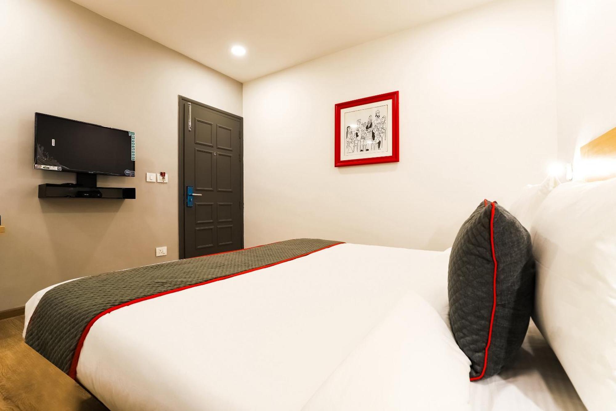 Townhouse Prithvi Resort Near Phoenix Palassio ลัคเนา ภายนอก รูปภาพ